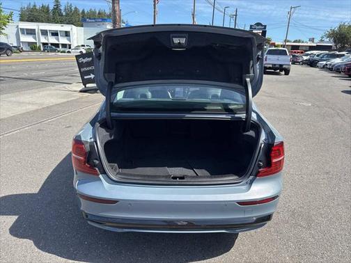 2024 Volvo S60 B5 Core Dark Theme