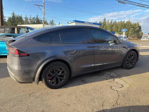 2023 Tesla Model X Plaid Tri Motor All-Wheel Drive