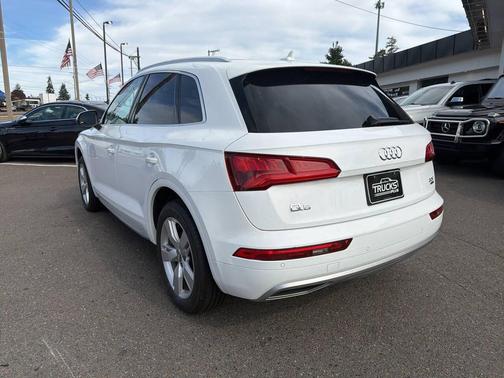 2018 Audi Q5 2.0T Premium Plus