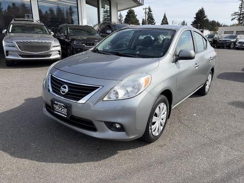 Magnetic Gray Metallic 2012 Nissan Versa 1.6 S