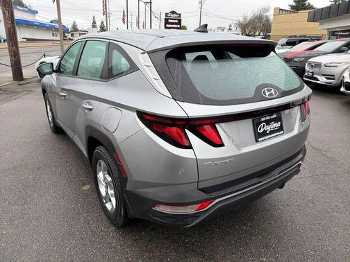 2022 Hyundai TUCSON SE