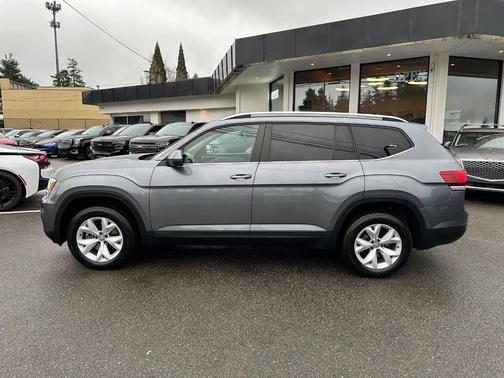 Reflex Silver Metallic 2018 Volkswagen Atlas 3.6L SE