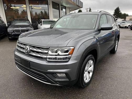 Reflex Silver Metallic 2018 Volkswagen Atlas 3.6L SE