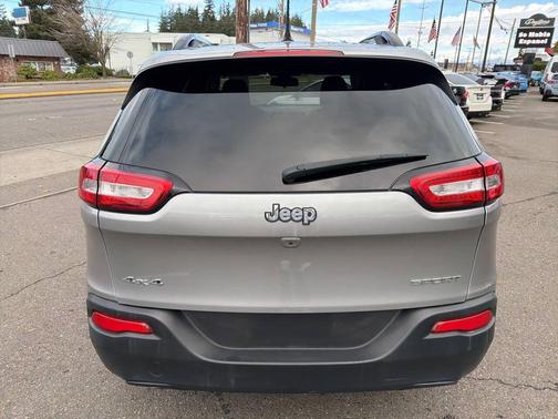 2016 Jeep Cherokee Sport