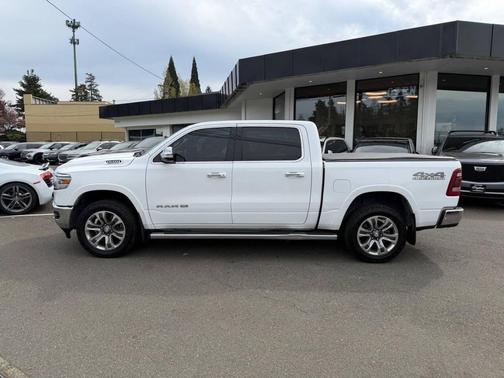 Bright White Clear Coat 2022 RAM 1500 Longhorn