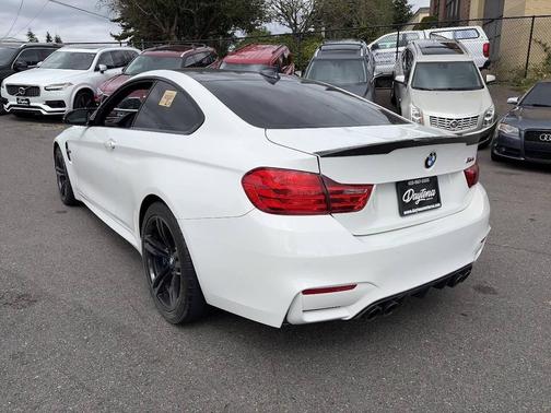 Alpine White 2015 BMW M4 Base