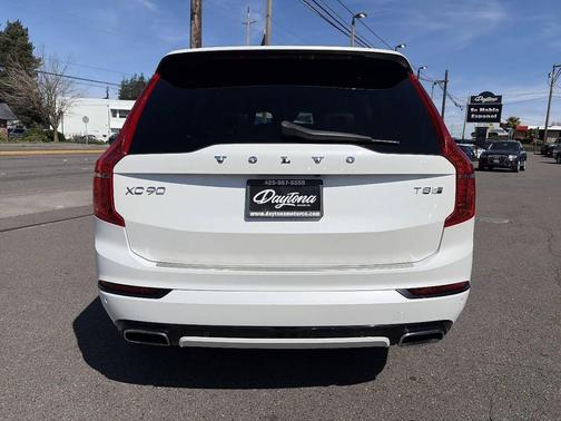 Crystal White Pearl 2016 Volvo XC90 Hybrid T8 R-Design