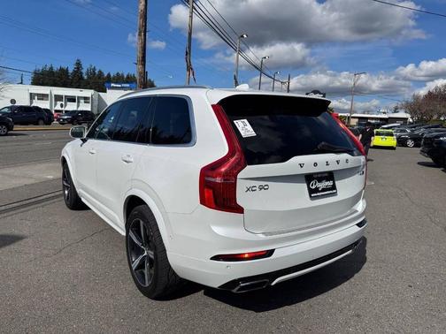 2016 Volvo XC90 Hybrid T8 R-Design