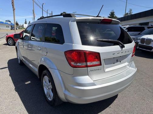 Bright Silver Metallic Clearcoat 2012 Dodge Journey SE