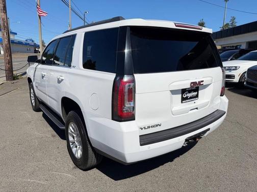 Summit White 2017 GMC Yukon SLT