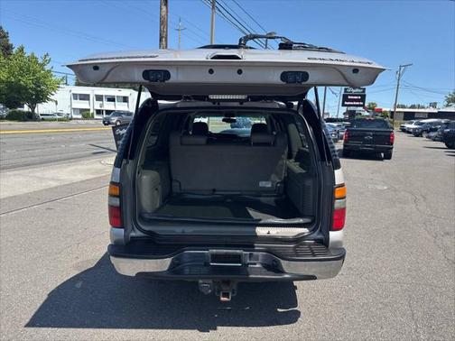2004 Chevrolet Suburban 1500 LT