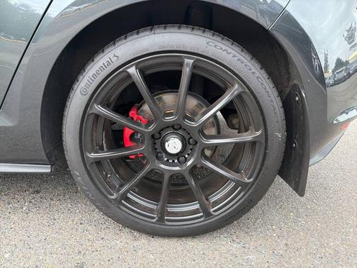 2016 Volkswagen Golf GTI 2.0T SE 4-Door