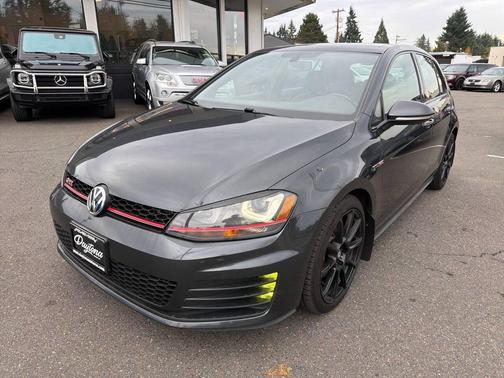 2016 Volkswagen Golf GTI 2.0T SE 4-Door