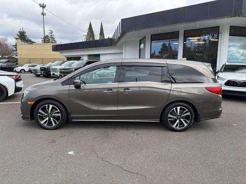 2018 Honda Odyssey Elite