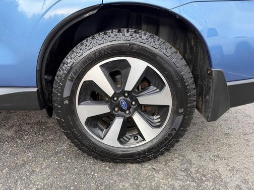 Quartz Blue Pearl 2017 Subaru Forester 2.5i Limited