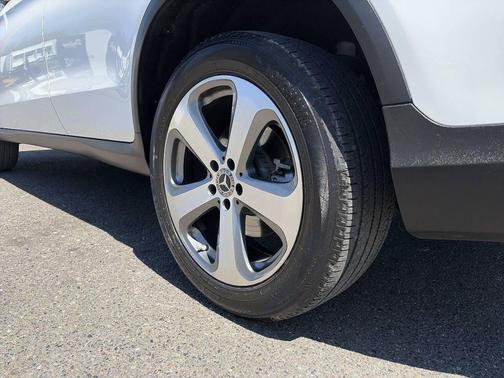 Polar White 2019 Mercedes-Benz GLC 300 4MATIC