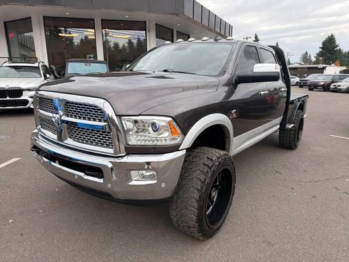 2017 RAM 2500 Laramie Crew Cab 4x4 6'4' Box