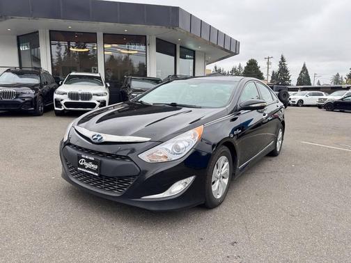 Eclipse Black 2014 Hyundai SONATA Hybrid Base