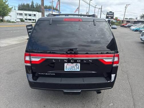 2017 Lincoln Navigator Select