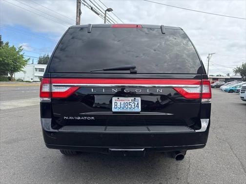 2017 Lincoln Navigator Select