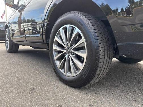 2017 Lincoln Navigator Select
