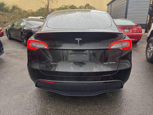 2023 Tesla Model Y Long Range AWD 4dr Crossover