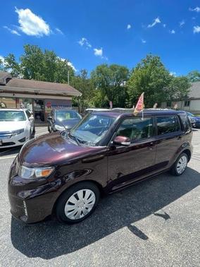Burgundy 2015 Scion xB 5-SPD