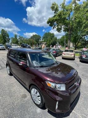 Burgundy 2015 Scion xB 5-SPD
