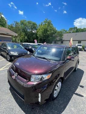 Burgundy 2015 Scion xB 5-SPD
