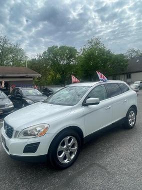 Ice White 2012 Volvo XC60 3.2