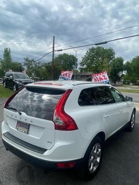 Ice White 2012 Volvo XC60 3.2