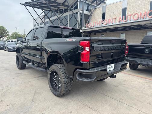 Black 2022 Chevrolet Silverado 1500 Custom
