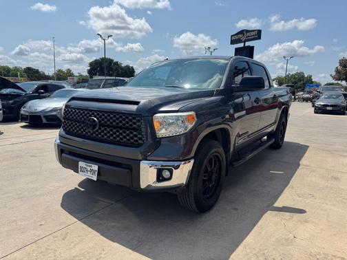 Magnetic Gray Metallic 2017 Toyota Tundra SR5