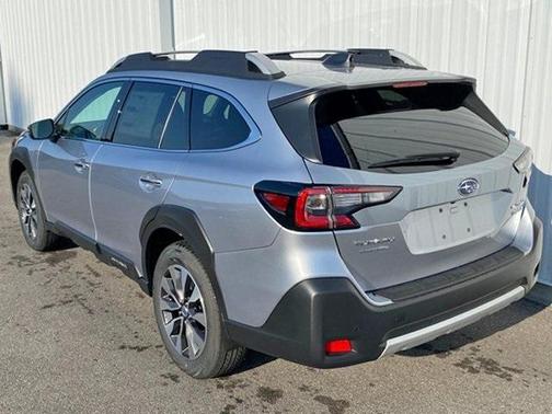 2025 Subaru Outback Touring