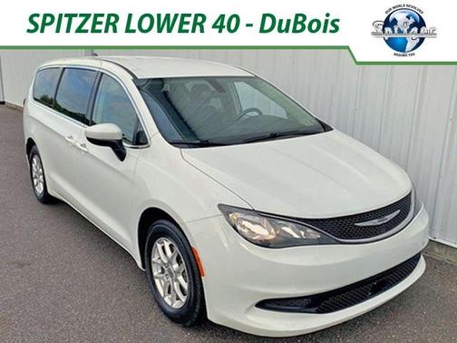 2021 Chrysler Voyager LX