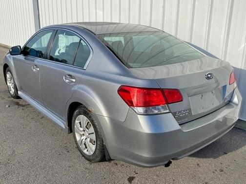 2011 Subaru Legacy 2.5i