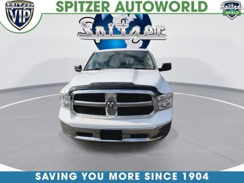 Bright White Clearcoat 2019 RAM 1500 Classic SLT