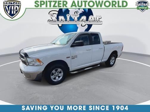 Bright White Clearcoat 2019 RAM 1500 Classic SLT