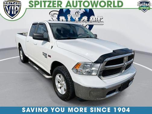 Bright White Clearcoat 2019 RAM 1500 Classic SLT
