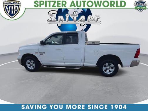 Bright White Clearcoat 2019 RAM 1500 Classic SLT