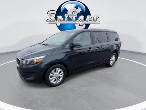 2015 Kia Sedona LX