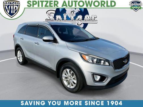 Sparkling Silver 2016 Kia Sorento LX
