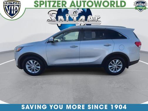 Sparkling Silver 2016 Kia Sorento LX