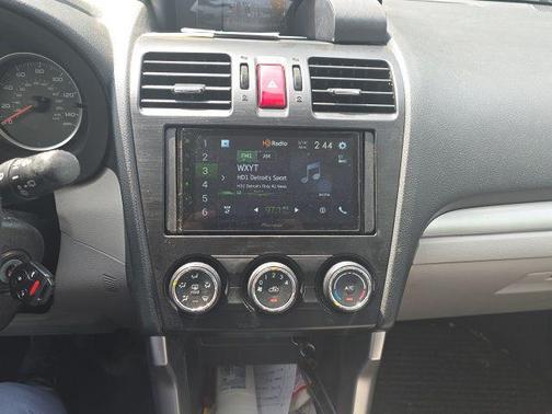 Satin White Pearl 2014 Subaru Forester 2.5i Premium