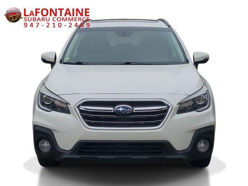 Crystal White Pearl 2019 Subaru Outback 2.5i Touring