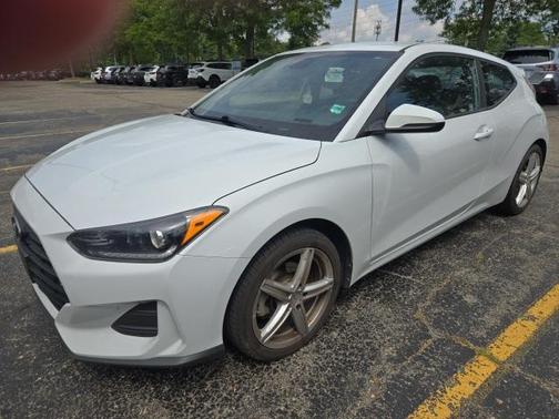 2019 Hyundai Veloster 2