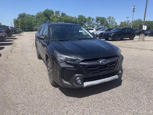 Crystal Black 2024 Subaru Outback Limited