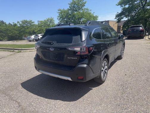 Crystal Black 2024 Subaru Outback Limited