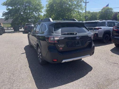 Crystal Black 2024 Subaru Outback Limited