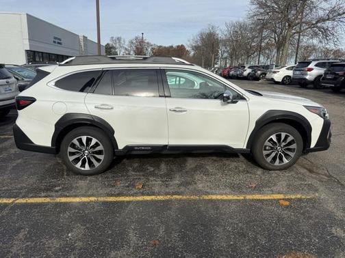 2023 Subaru Outback Touring XT